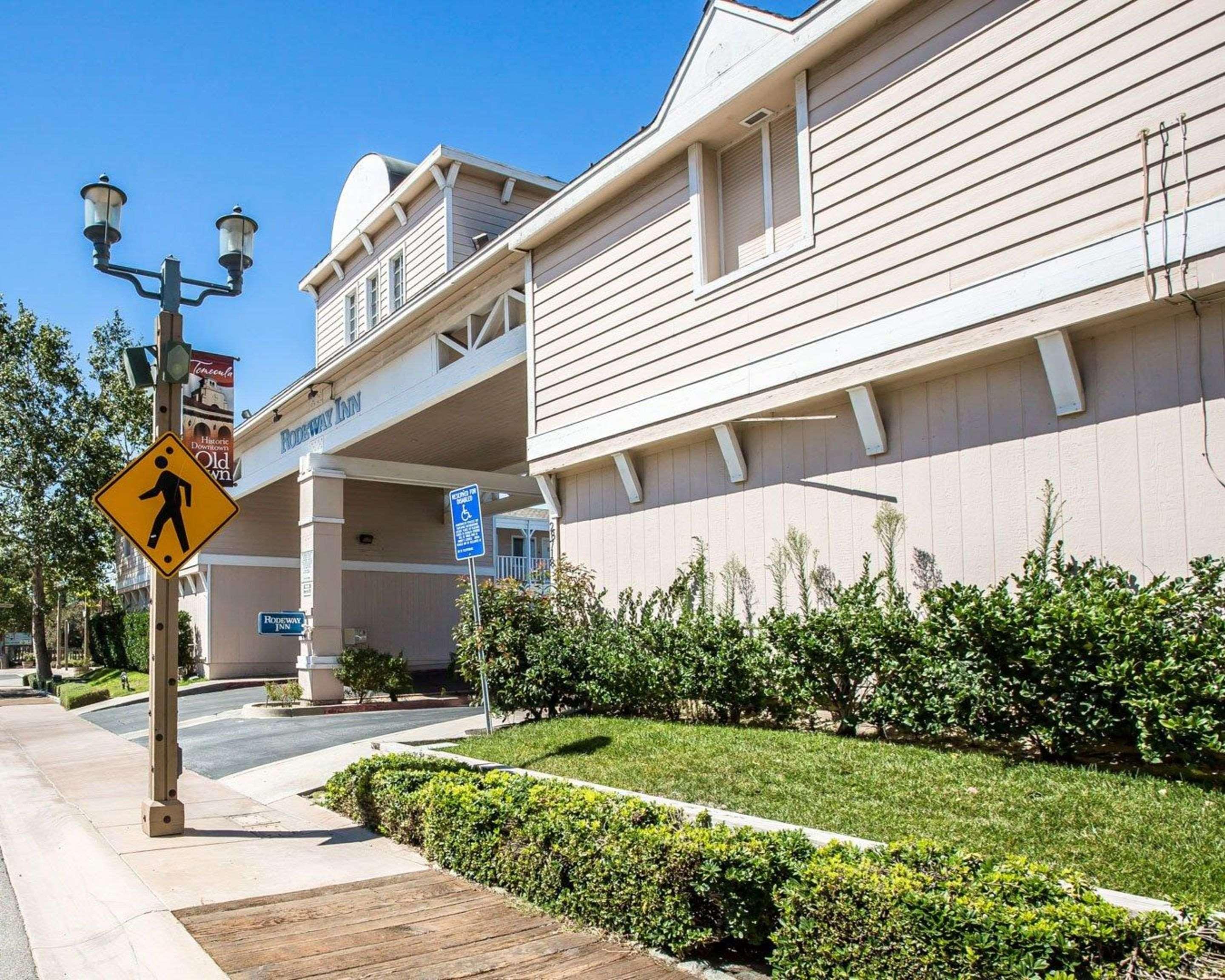 Rodeway Inn Old Town Temecula Exterior photo